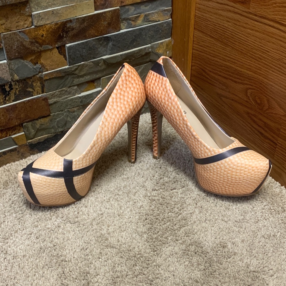 March madness rare new  Orange and Black custom basketball Platform Heels